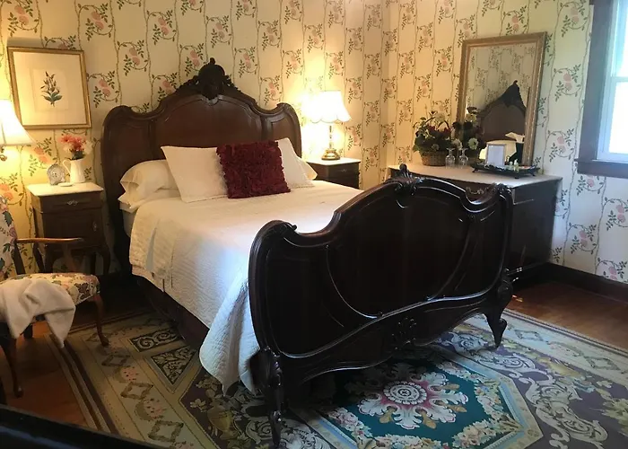 The Grand Bed & Breakfast Nauvoo