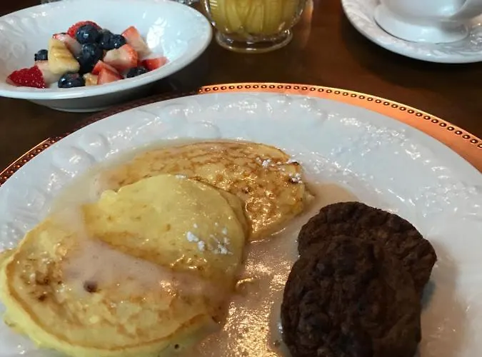 The Grand Bed & Breakfast